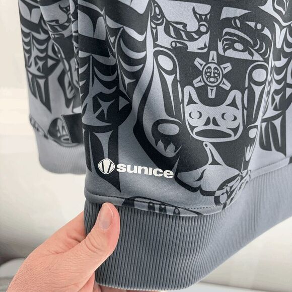 2010 Vancouver Winter Olympics Sunice Hoodie Jacket Medium Thunderbird Totem EUC - Picture 4 of 5